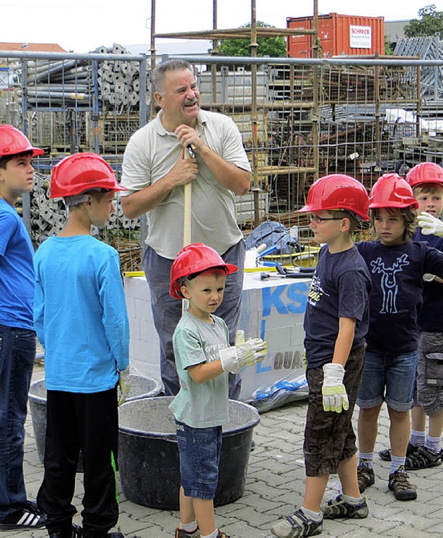 Mini-Arbeiter auf der Baustelle   | Foto: Kiwanis-Club