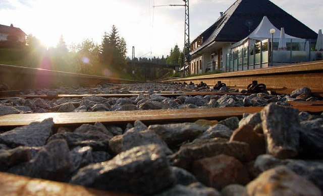 Da kommt kein Zug: Die Bahn erneuert G...er Bahnhof in Altglashtten zu sehen.   | Foto: Kathrin Blum