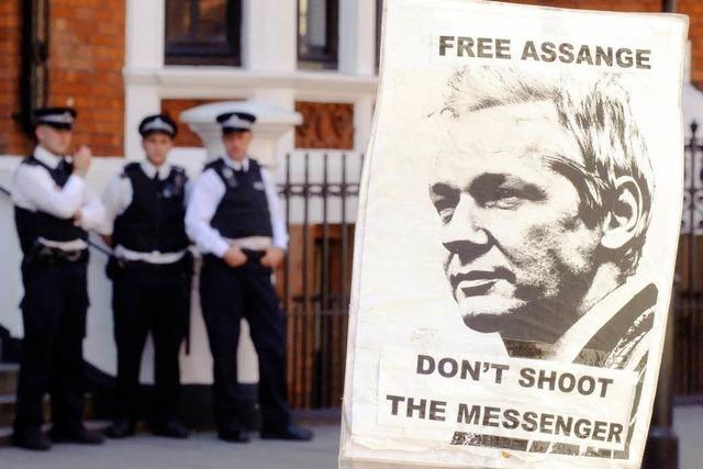 Assange will sich angeblich selbst stellen