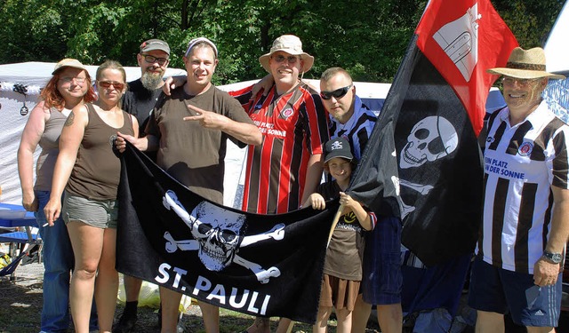 Sankt-Pauli-Fans sind in aller Regel muntere Leute.   | Foto: gertrude siefke