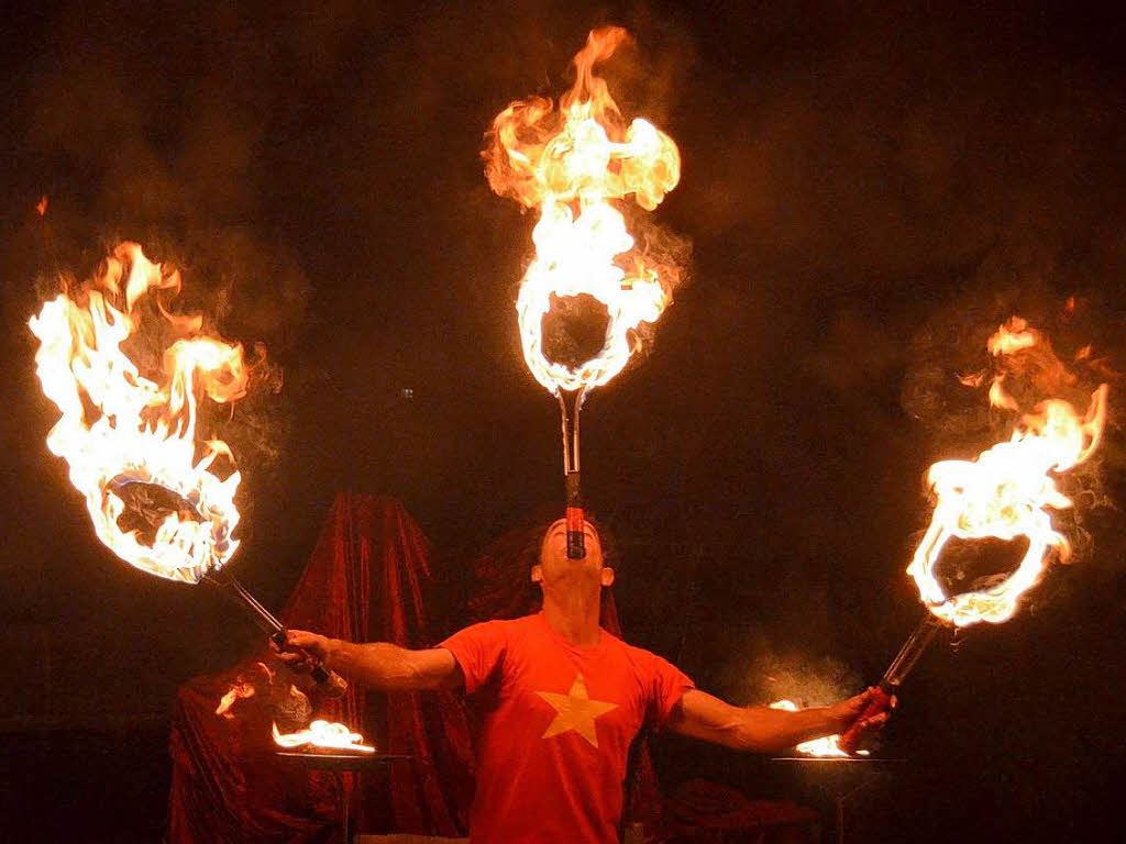 Furioses Finale: Die Feuershow am Samstagabend