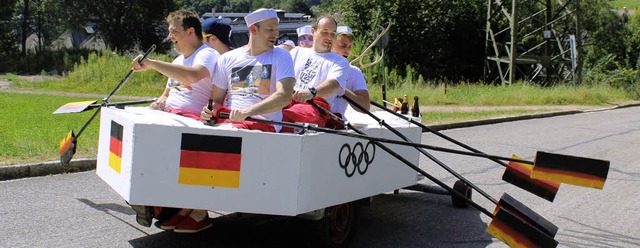 Die Leichtmatrosen vom &#8222;Schrtte...eifenkistenrennen am  Schwarznauring.   | Foto: Anja Bertsch