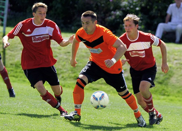 Den Bonndorfern Christian Feger (links...swrtsspiel der Saison mit 2:4-Toren.   | Foto: Reinhardt