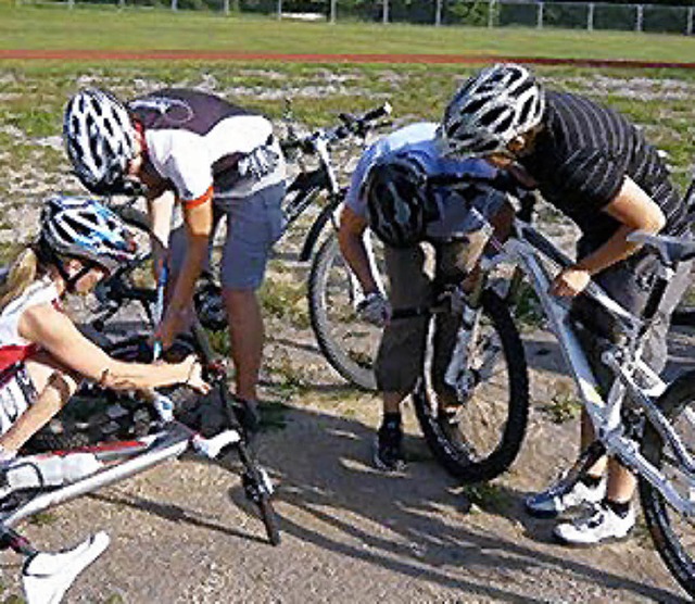 Workshop in Sthlingen: Vermittlung vo...nischem Knowhow rund ums  Mountainbike  | Foto: Privat