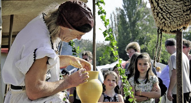 Geschirrherstellung vor der Erfindung der Plastikschssel   | Foto: Susanne Schenker