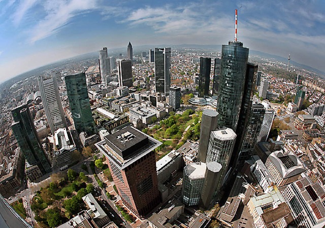 Blick auf Frankfurts Bankentrme  | Foto: dpa