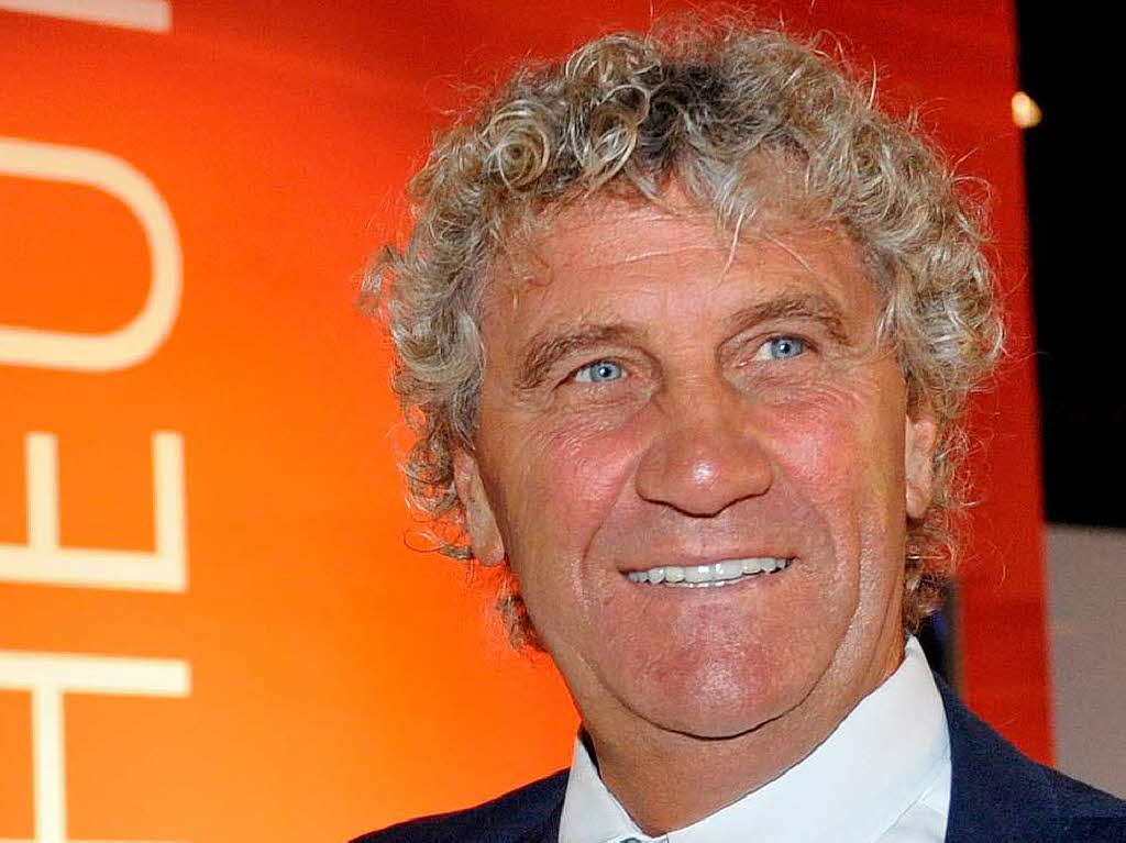 Kurios: Torhter Jean-Marie Pfaff kassierte bei seinem Debt fr Bayern Mnchen am ersten Spieltag der Saison 1982/1983 einen besonderen Treffer – einen Einwurf des Bremers Uwe Reinders.