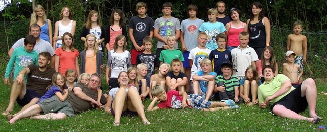 33 Kinder und sieben Betreuer aus Lenz...ganisierten Zeltlager in Heitersheim.   | Foto: Privat