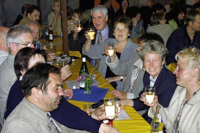 Elzach ldt zum Feiern ein