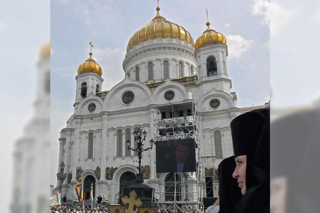 In Russland wollen orthodoxe Christen Kirchen mit eigenen Milizen schützen