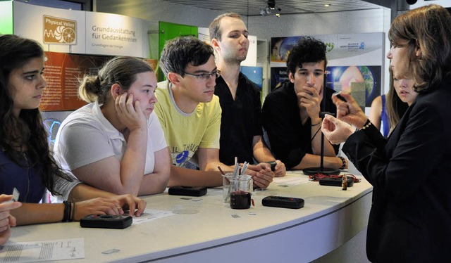 Teilnehmer der Sommerschule der Deutsc...on machte,  ber nachhaltige Energie.   | Foto: Grundig