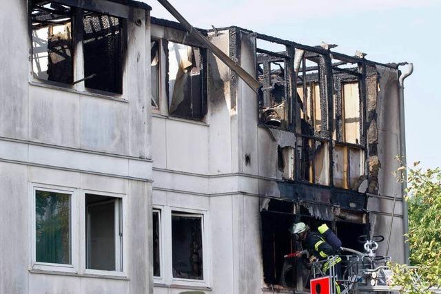Mindestens neun Verletzte nach Brand in Stuttgarter Asylbewerberheim