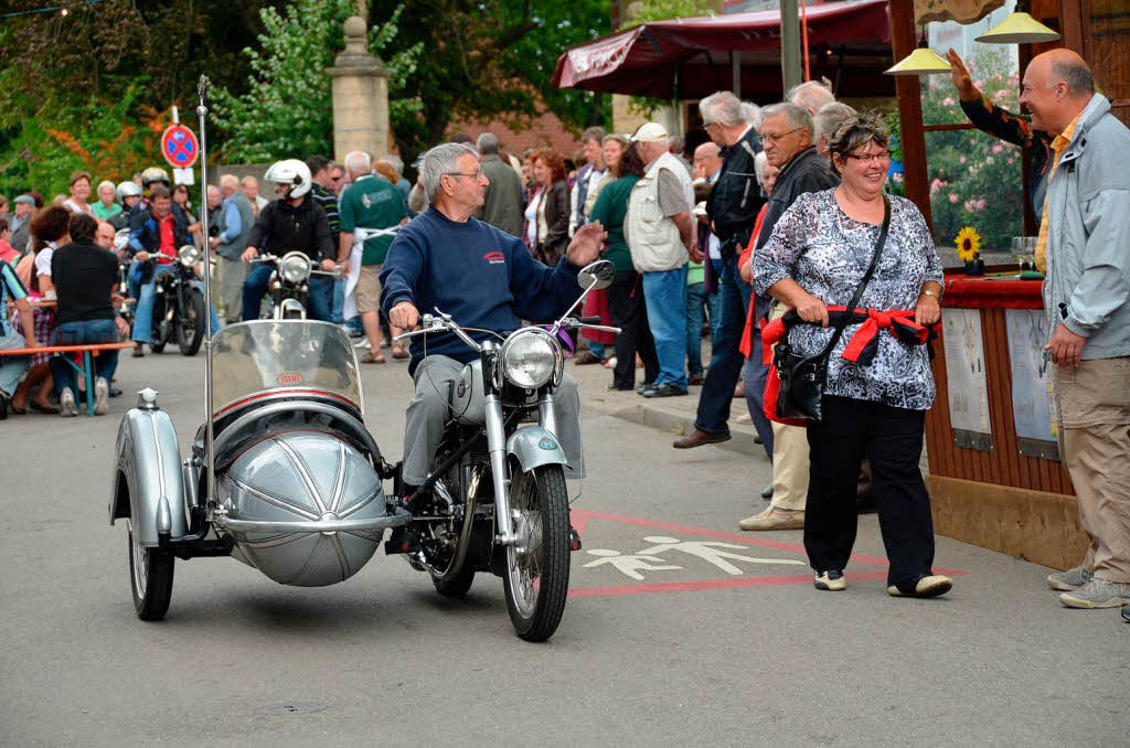 Impressionen vom Weinfest in Wolfenweiler<?ZP?>
