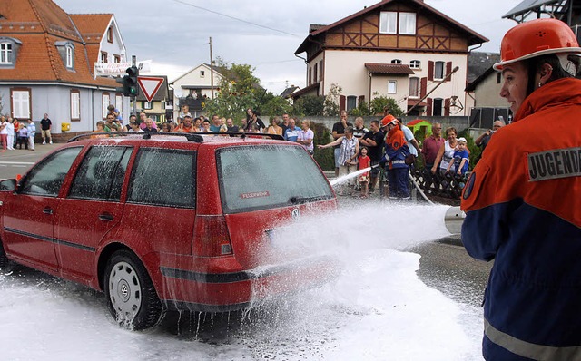 Die Jugendwehr im Einsatz   | Foto: Heidi Fssel