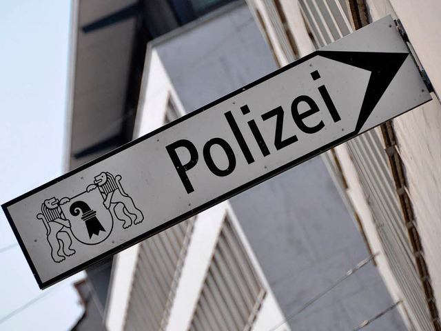 Die Polizei Basel fahndet weiter nach ...ungsgefngnis Waaghof fliehen konnten.  | Foto: Daniel Gramespacher