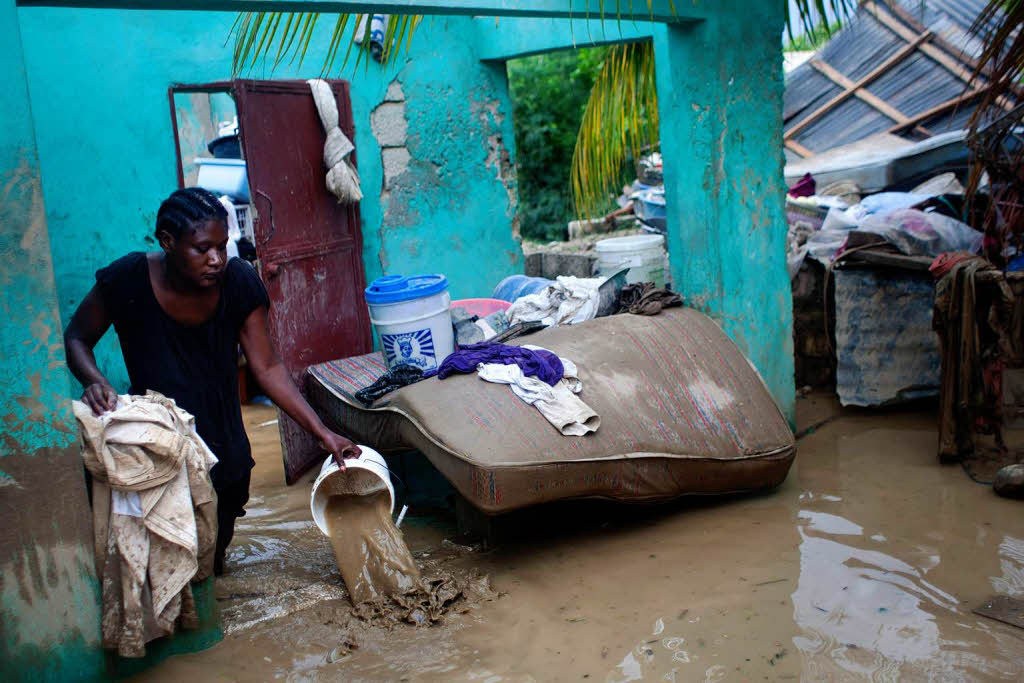 Am Samstag traf Tropensturm “Isaac “ auf Haiti. Nach Angaben der Behrden kamen  19 Menschen bei den berschwemmungen ums Leben.