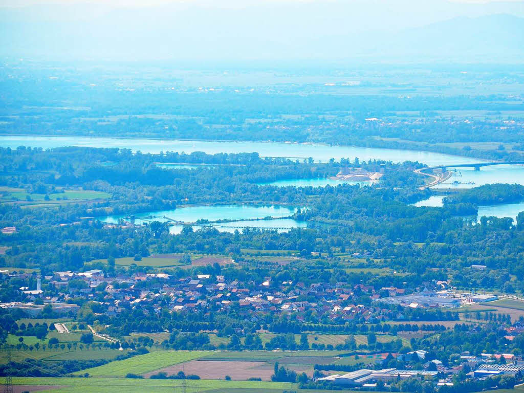 Blick auf Goldscheuer, den Rhein und die Pierre-Pflimlin-Brcke