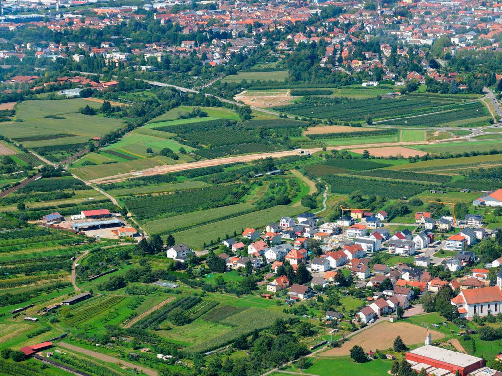 Ortenberg mit der knftigen Umfahrung