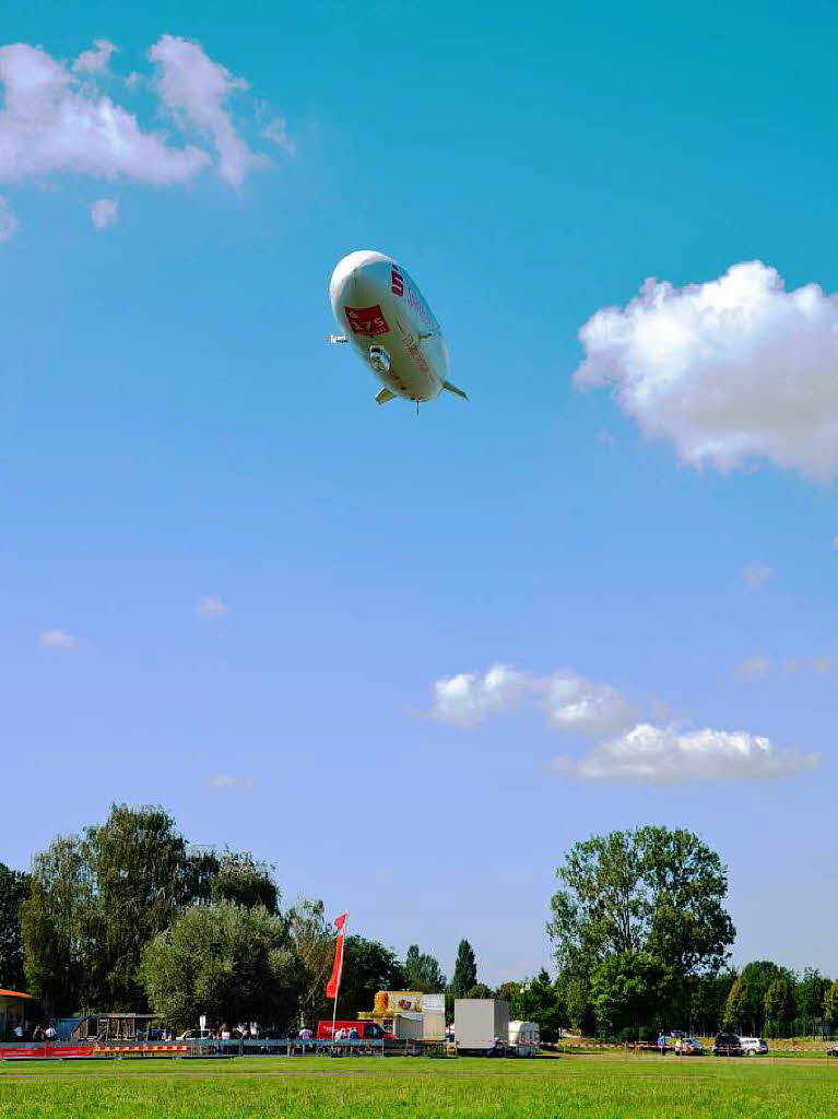 Impressionen vom Zeppelin-Flug bers Offenburger Rebland