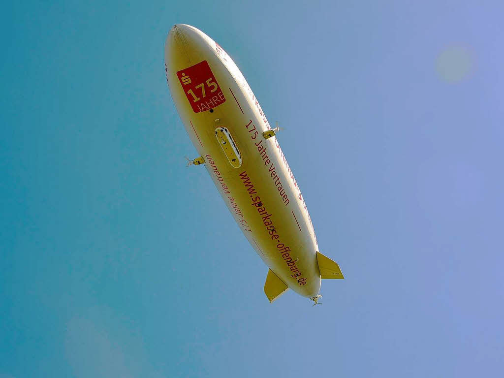 Impressionen vom Zeppelin-Flug bers Offenburger Rebland