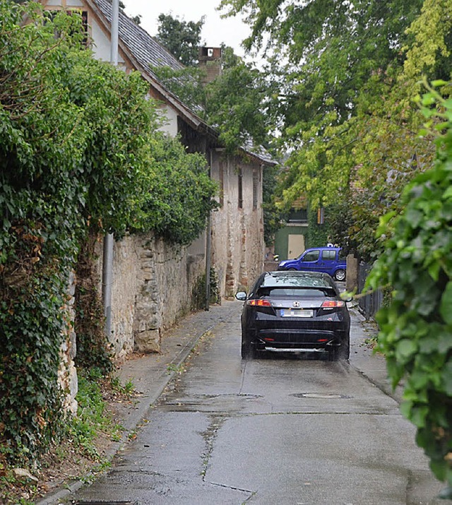 Die enge Schlssligasse bietet nur Platz fr ein Auto.   | Foto: Maik Wilke