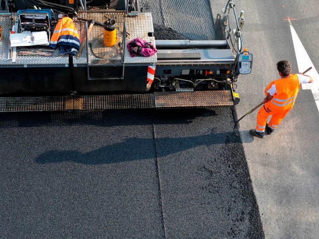 Straenbau auf Abwegen: Leidet Baden-W...mberg an der Finanzplanung des Bundes?  | Foto: dpa