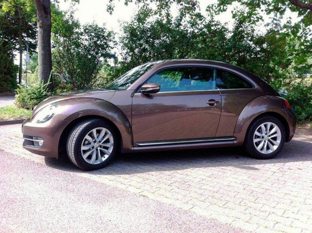 Der VW New Beetle erinnert sehr an den Ur-Kfer.  | Foto: Hans-Henning Kiefer