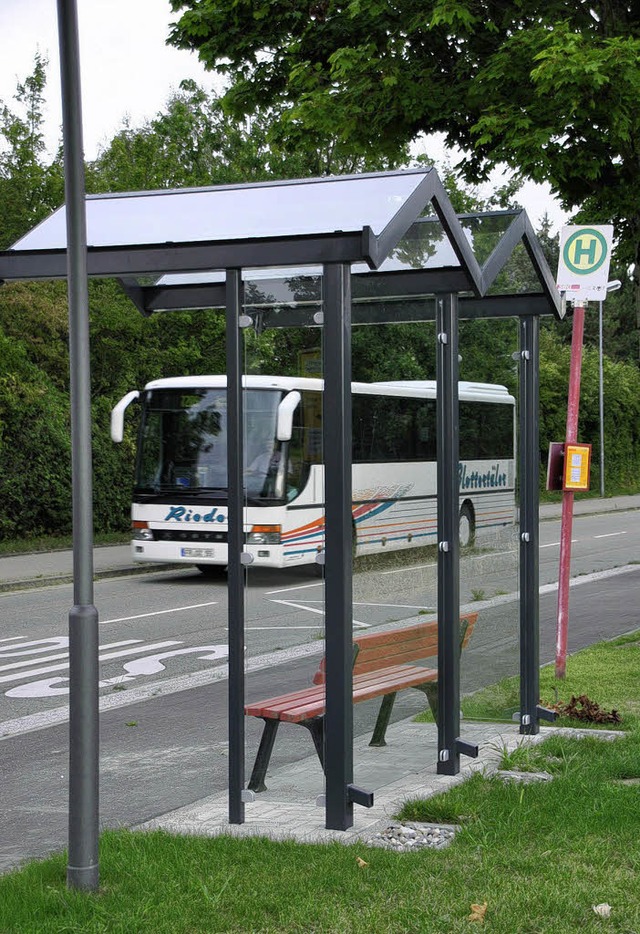 Die Busse der Linien 7206 und 7209 ver...n neuer Warteunterstand gebaut wurde.   | Foto: Frank Kiefer