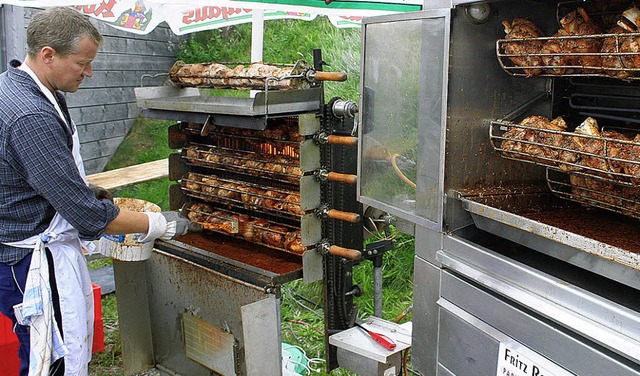 Zufrieden zeigte sich die Latschi Cliq...f das Haxenfest in der Barockschanze.   | Foto: Gerd Sutter