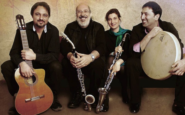 Ensemble Fisfz mit Gianluigi Trovesi (2. v.l.)   | Foto: promo