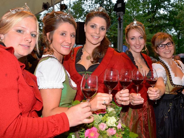 Ein Stelldichein von Weinhoheiten gab ...reitagabend beim  Breisacher Weinfest.  | Foto: Gerold Zink