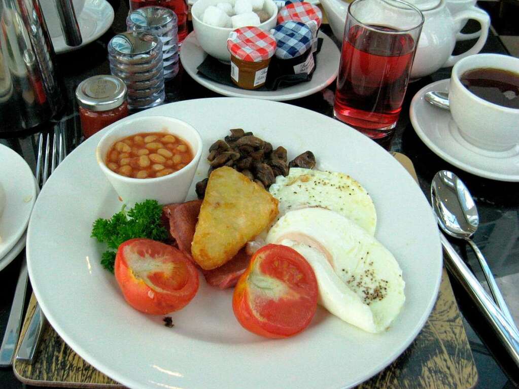 „English Breakfast,so schlecht ist das englische Essen gar nicht,wie immer alle sagen“, schreiben Petra und Oliver Kreutner.