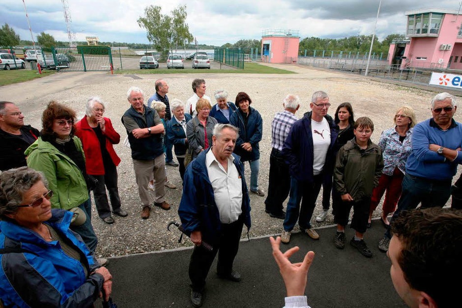 Begrüßung der BZ-Leser durch einen Tourleiter. (Foto: Bastian Henning) Begrüßung der BZ-Leser durch einen Tourleiter. (Foto: Bastian Henning)