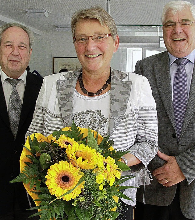 Heidi Lehmann nahm  Glckwnsche der B...er Stadt von Hermann Burger entgegen.   | Foto: Schuler