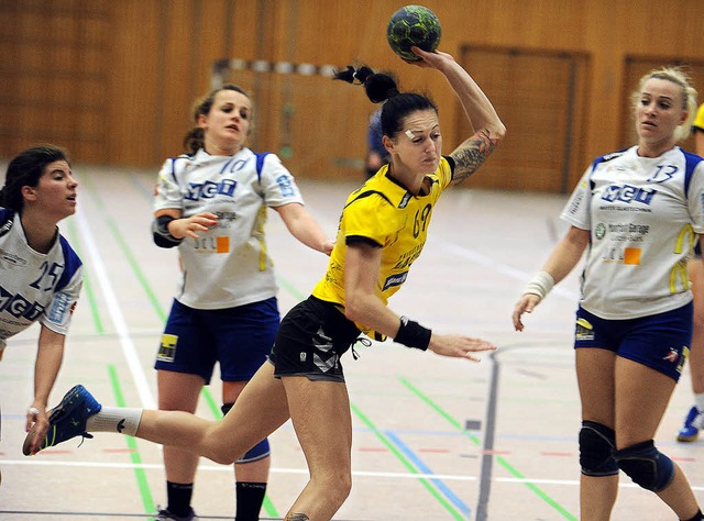 Torgefhrlich war die Grenzacherin Zuz...) beim Hummel-Cup gegen BW Feldkirch.   | Foto: Schn