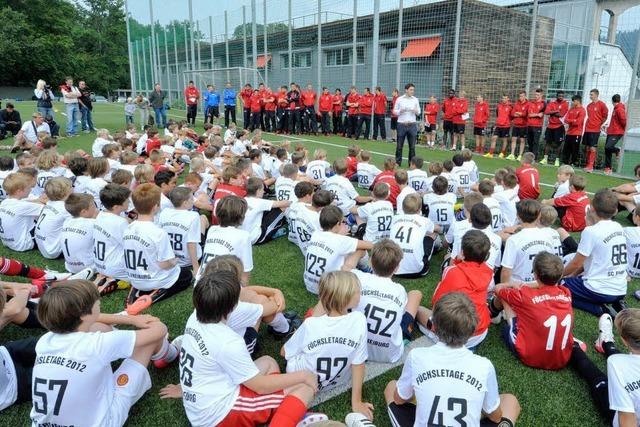 Fchsletag Freiburg: SC-Profis faszinieren 325 Kids