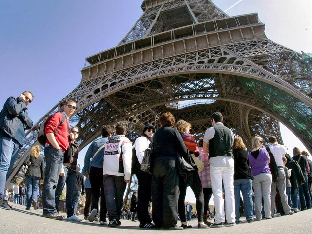Paris mit seinem Eiffelturm  ist ein w...bjahr 2012 &#8211; ein Besucherrekord.  | Foto: dpa