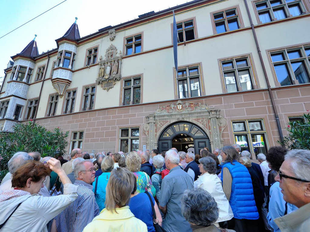 Der Basler Hof – Ort einer wechselvollren Geschichte. Der Basler Hof – Ort einer wechselvollren Geschichte.