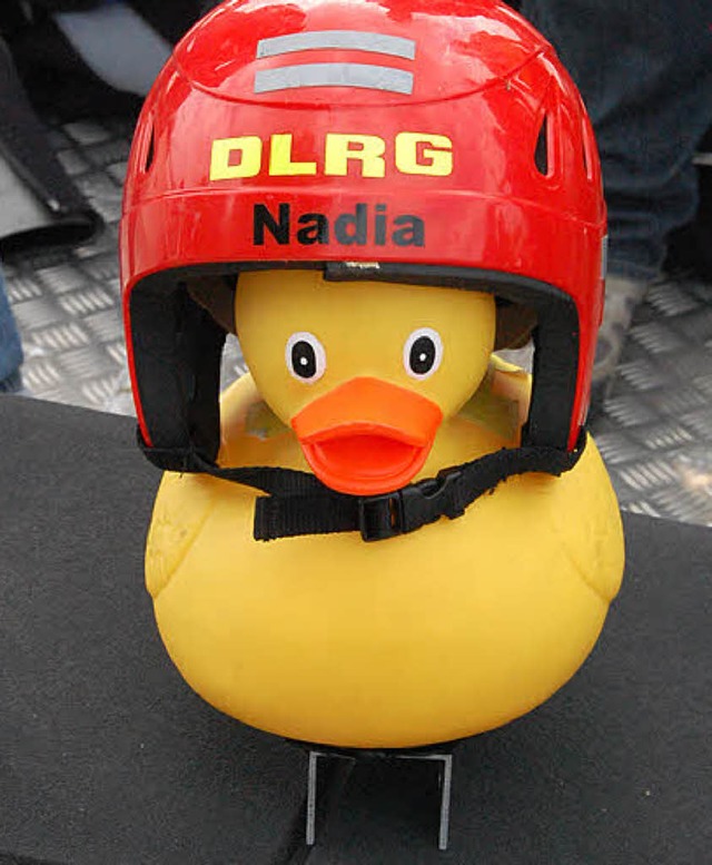 Auch die Ente erhielt einen Helm &#8211; und damit einen Namen.   | Foto: Frey