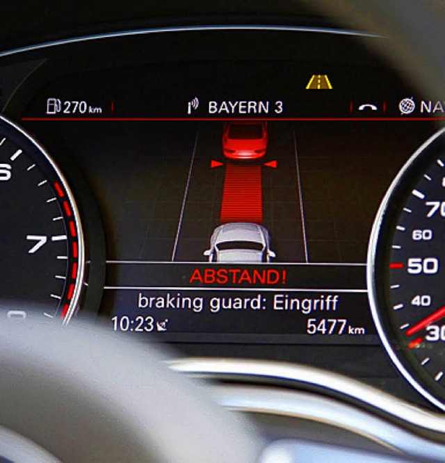 Anzeige Notbremsassistent im Audi  | Foto: AUDI/SP-X