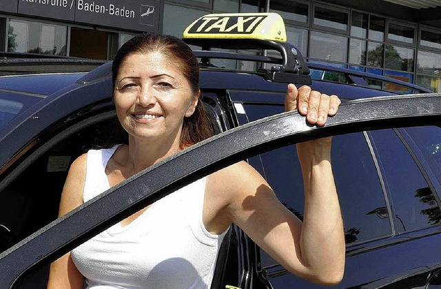 Hayriye Dumlu-Tas hat sich in Rheinmn...stndige Taxiunternehmerin aufgebaut.   | Foto: BZ/W.Beck/Bernhard Margull