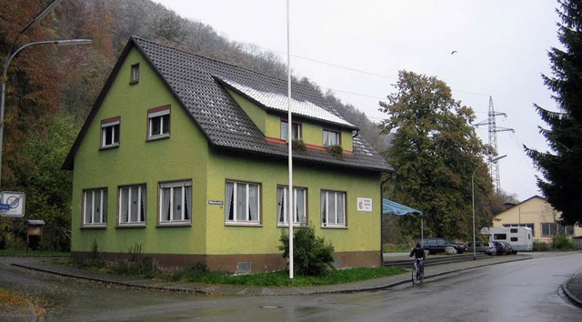 Vorher stand hier  das alte Stadtmusik..., der im Hintergrund zu erkennen ist.   | Foto: Hermann Jacob, Wolfgang Roth, Andr Hnig, Jan Breh (2)