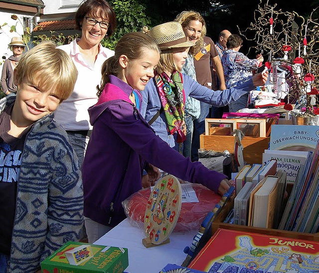 Fast in KInderhand war der STraenflohmarkt in der Siedlung  | Foto: Petra Wunderle