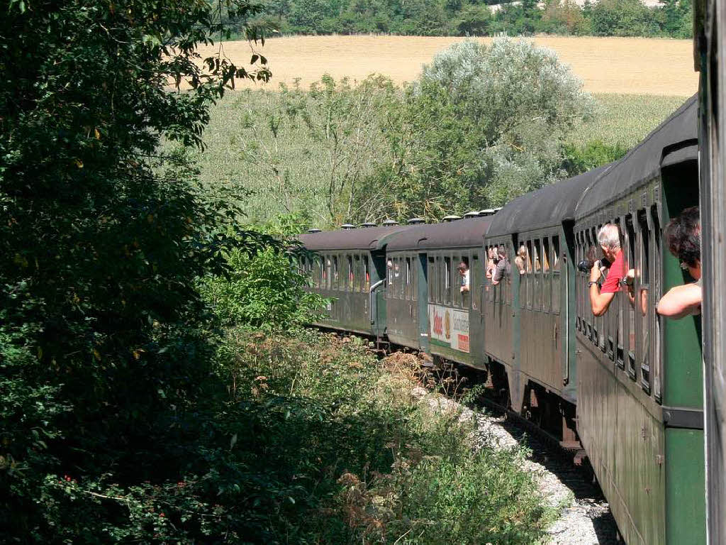 Gestartet wurde der „Eisenbahntag“ mit einer Fahrt mit der Sauschwnzlebahn von Weizen nach Blumberg.