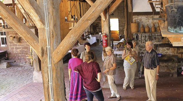 Auch der frhere Lahrer OB Werner Diet...bude  &#8211; hier im Radbrunnenhof.   | Foto: ulrike Hiller