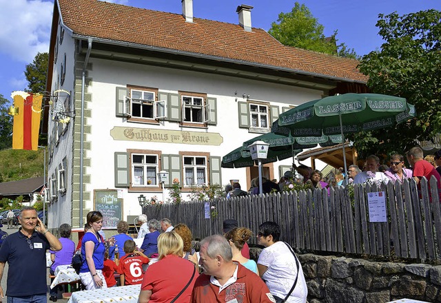 Fr znftige Unterhaltung der Gste so...hrung von Vizedirigent Thomas Heinen.   | Foto: Berger