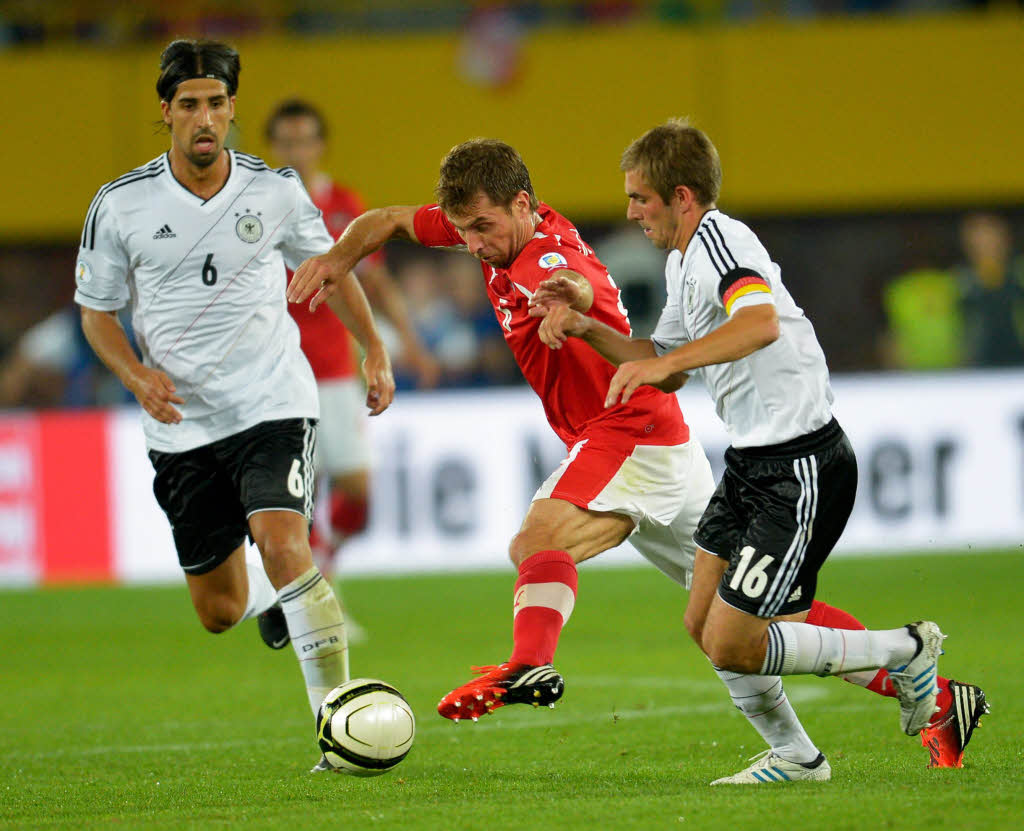 Reus kurz vor der Pause, zil mit einem Foulelfmeter: Deutschland gewinnt in sterreich mit 2:1. Die schnsten Fotos der Partie.