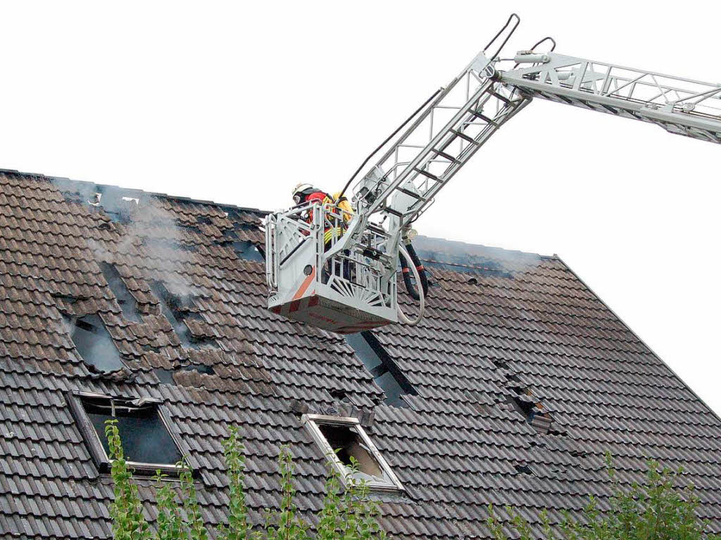Ein Zweifamilienhaus wurde in Oberrimsingen Opfer der Flammen.
