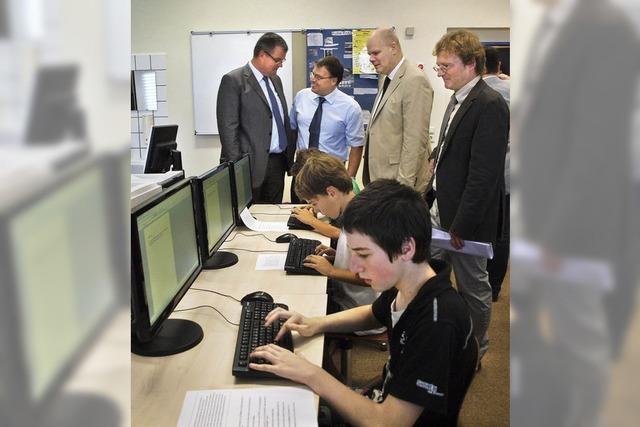 Neue Computer fr die Werkrealschule