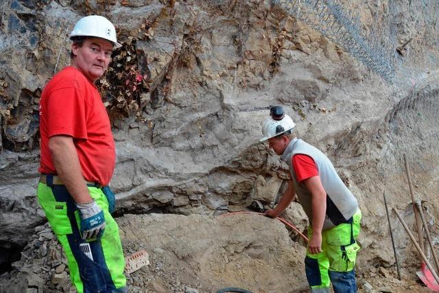 Eckartsberg: Riss im Fels wird mit Zement geschlossen